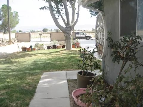 8025 Avenue E4 W, Lancaster, CA 93536 photo 26