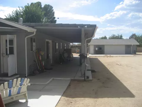 8025 Avenue E4 W, Lancaster, CA 93536 photo 2