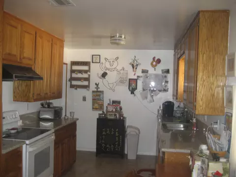8025 Avenue E4 W, Lancaster, CA 93536 photo 17
