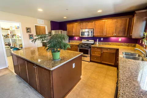 44255 Stadium Ct, Lancaster, CA 93535 photo 10