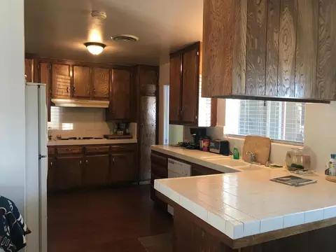 43911 Halcom Ave, Lancaster, CA 93536 photo 3