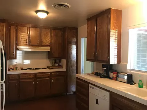 43911 Halcom Ave, Lancaster, CA 93536 photo 8