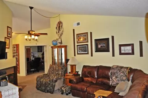 37522 37th St E, Palmdale, CA 93550 photo 14