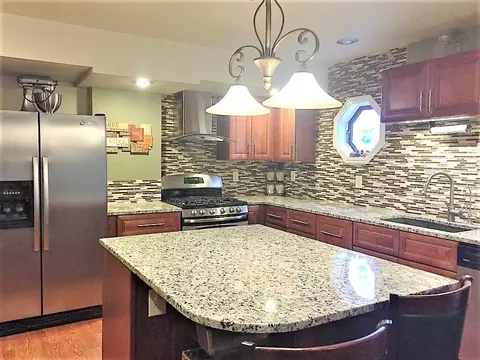 24300 Mccray Ct, Tehachapi, CA 93561 photo 2