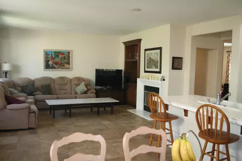 6327 Starview Dr, Lancaster, CA 93536 photo 12