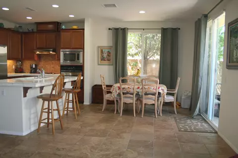 6327 Starview Dr, Lancaster, CA 93536 photo 11