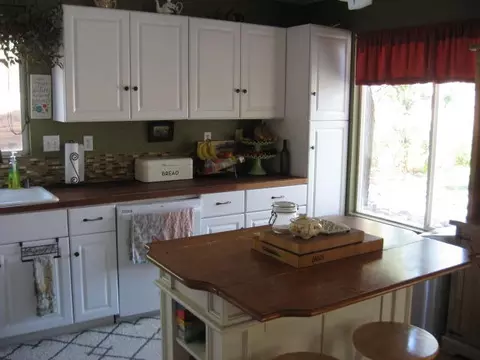6339 Jonathon St, Lancaster, CA 93536 photo 3