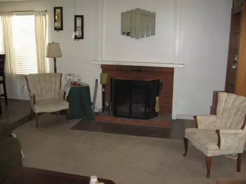 44143 7th St E, Lancaster, CA 93535 photo 3