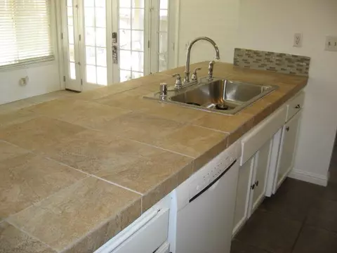 44143 7th St E, Lancaster, CA 93535 photo 6