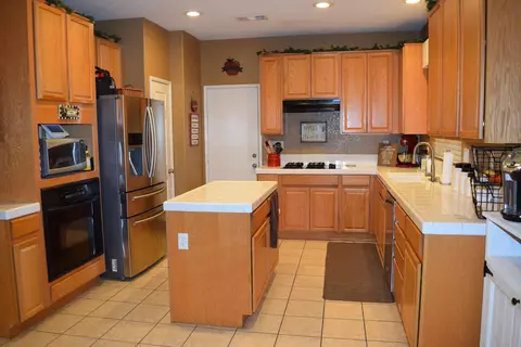 3039 Kilt Ct, Lancaster, CA 93535 photo 13
