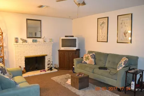 753 Calmae, Lancaster, CA 93535 photo 4