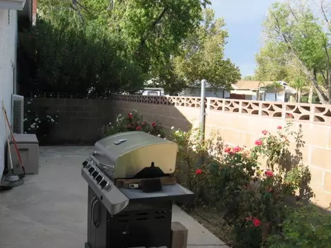 654 Avenue J4 E, Lancaster, CA 93535 photo 8