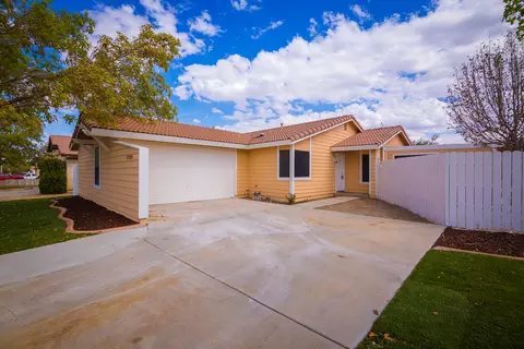 37738 45th St E, Palmdale, CA 93552 photo 3