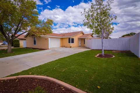 37738 45th St E, Palmdale, CA 93552 photo 2