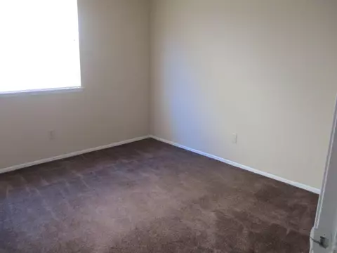 320 Avenue J7 E, Lancaster, CA 93535 photo 10