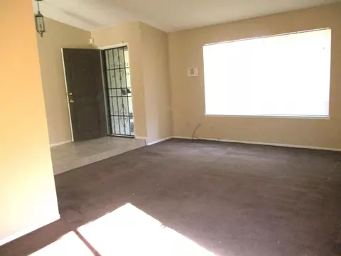 320 Avenue J7 E, Lancaster, CA 93535 photo 6