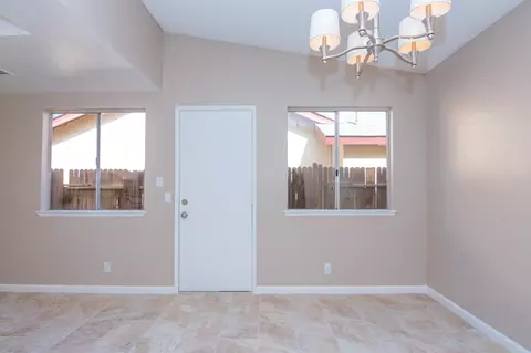 327 Avenue J7 E, Lancaster, CA 93535 photo 16