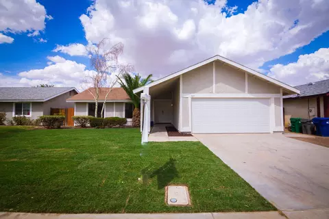 327 Avenue J7 E, Lancaster, CA 93535 photo 2