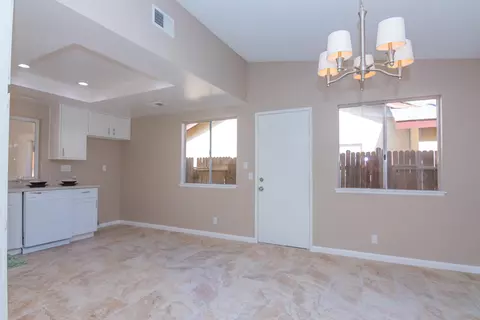 327 Avenue J7 E, Lancaster, CA 93535 photo 14