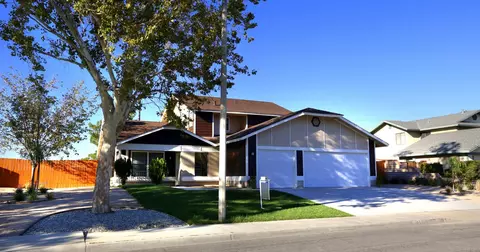 1205 Regents St W, Lancaster, CA 93534 photo 9