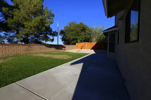 1205 Regents St W, Lancaster, CA 93534 photo 3