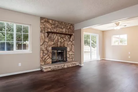 43650 Rogier St, Lancaster, CA 93535 photo 4