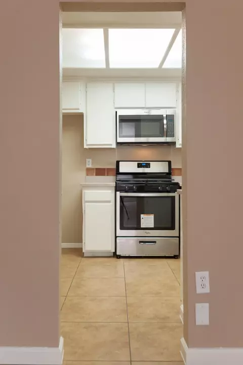 43650 Rogier St, Lancaster, CA 93535 photo 5