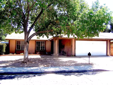 44022 4th St E, Lancaster, CA 93535 photo 1