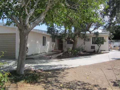 45520 Fig Ave, Lancaster, CA 93534 photo 2