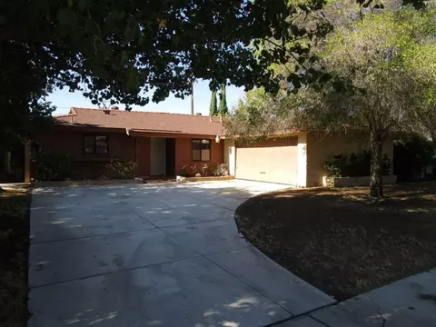 1820 Jenner St, Lancaster, CA 93534 photo 2