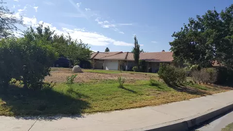 1330 Springline Dr, Palmdale, CA 93550 photo 4