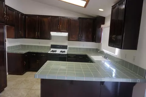 13409 Central Rd, Apple Valley, CA 92308 photo 2