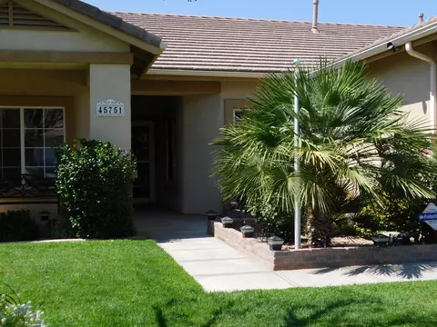 45751 Knightsbridge St, Lancaster, CA 93534 photo 2