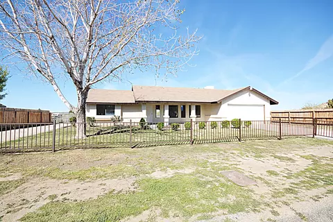 41729 159th St E, Lancaster, CA 93535 photo 1