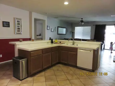 5837 Spice St, Lancaster, CA 93536 photo 5