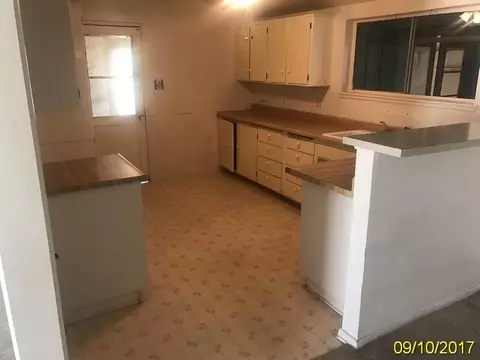 2100 Trinity Ave, Mojave, CA 93501 photo 3