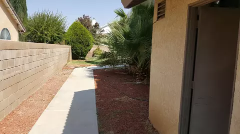 1027 Glenn, Lancaster, CA 93535 photo 18