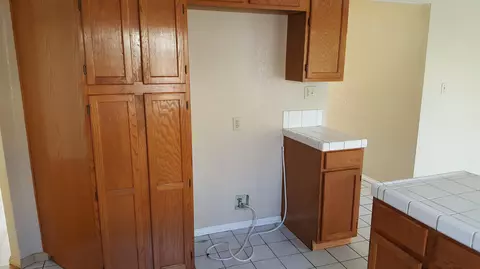 1027 Glenn, Lancaster, CA 93535 photo 12