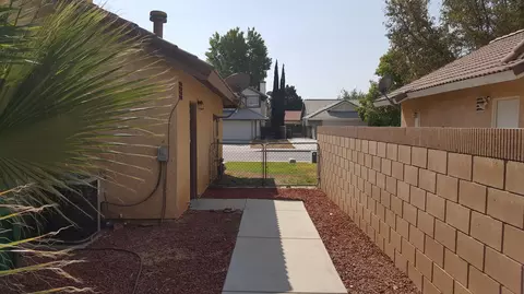1027 Glenn, Lancaster, CA 93535 photo 19