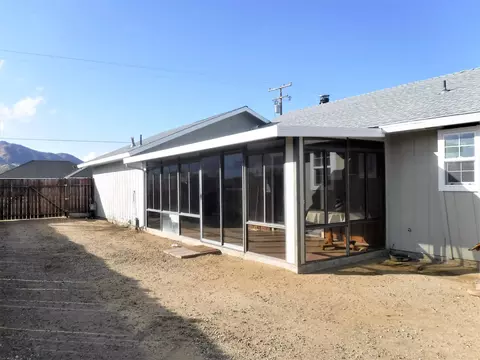 19824 Mesa Dr, Tehachapi, CA 93561 photo 13