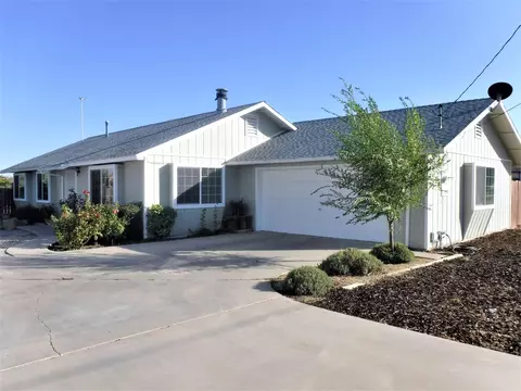 19824 Mesa Dr, Tehachapi, CA 93561 photo 1