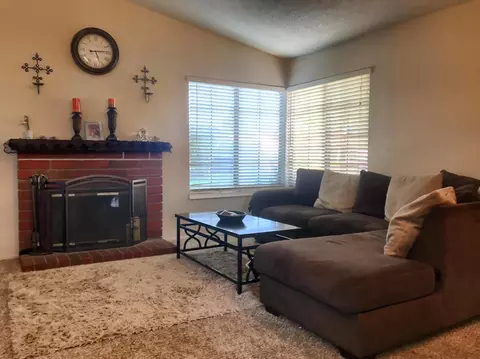 4624 Table Mountain Rd, Palmdale, CA 93552 photo 4