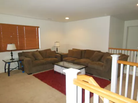 43401 Hampton St, Lancaster, CA 93536 photo 3