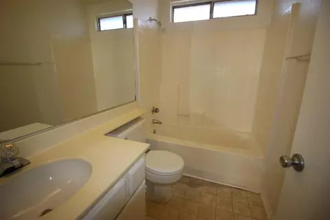 45111 Colleen Dr, Lancaster, CA 93535 photo 13