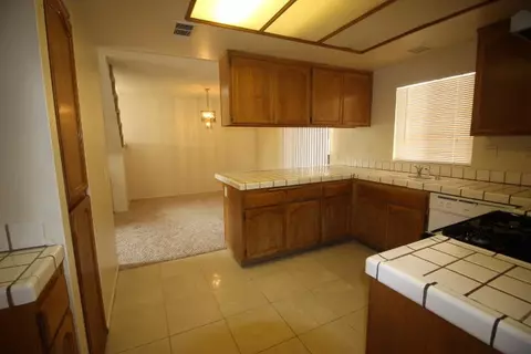 45111 Colleen Dr, Lancaster, CA 93535 photo 8