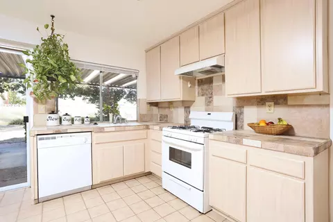607 Ave J5 E, Lancaster, CA 93535 photo 21