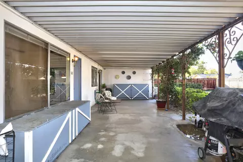 607 Ave J5 E, Lancaster, CA 93535 photo 8
