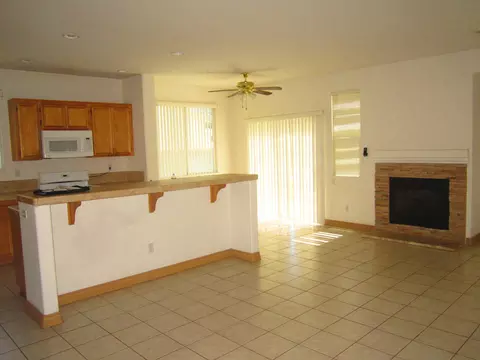 1744 Windermere Dr, Lancaster, CA 93534 photo 17