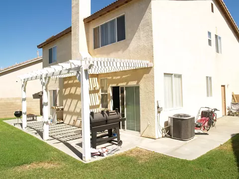 1744 Windermere Dr, Lancaster, CA 93534 photo 12