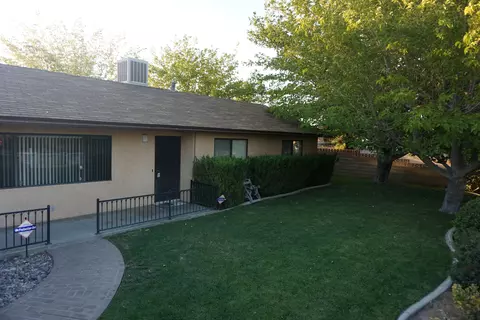 42435 32nd St W, Lancaster, CA 93536 photo 1